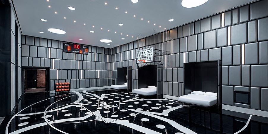 OUTRAGEOUS: Las Vegas hotel reveals suites with basketball courts