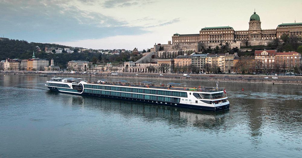 AVALON ENVISION: Celebrating the launch of a Panoramic Queen in Budapest
