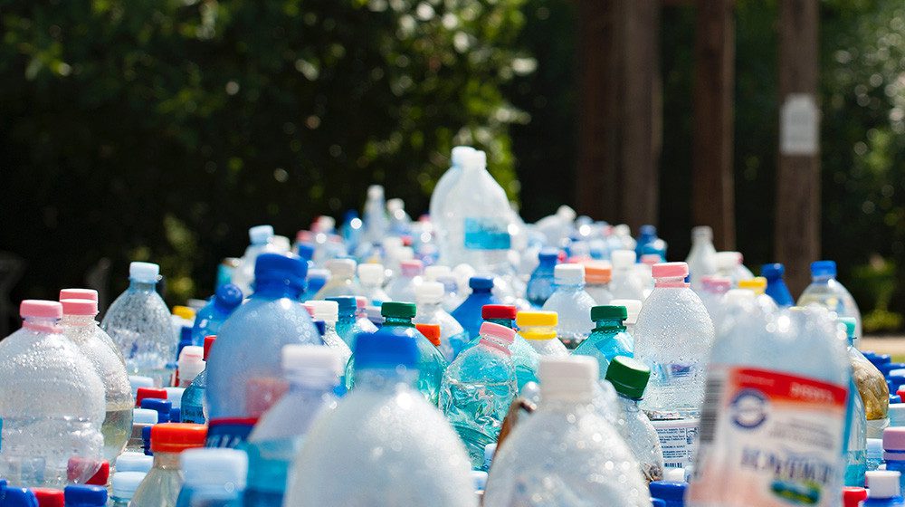 TOODLES PLASTIC: Contiki, Trafalgar & more remove single-use plastic bottles from coaches