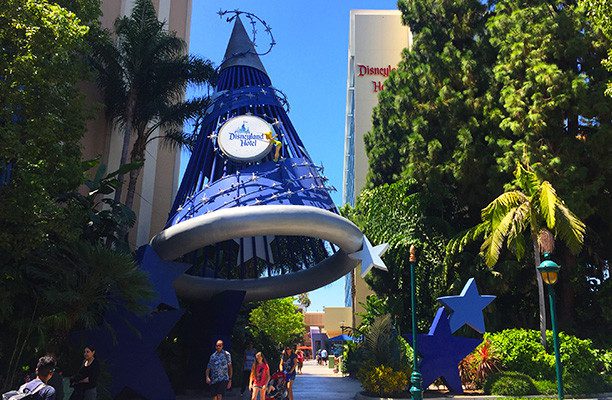 karryon-disneyland-hotel