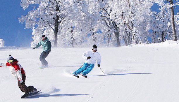 KARRYON-Japan-Nagano-Skiing