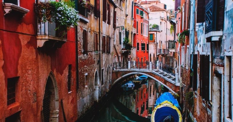 5 Reasons why becoming an italktravel & cruise at home agent is the GO