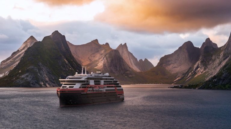 NEW PARTNERSHIP: Hurtigruten & Adventure World Team Up For Sustainable Travel