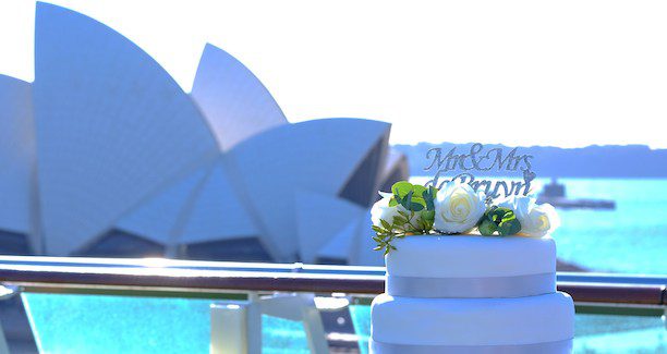 OH BUOY: Wedding Planner Celebrates 500 Ceremonies At Sea 4 Corey and Belinda de Bruyn decided on the perfect cake thanks to the help of POs dedicated wedding planner Natasha Bhan