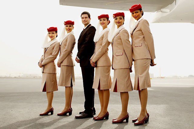 Emirates_crew