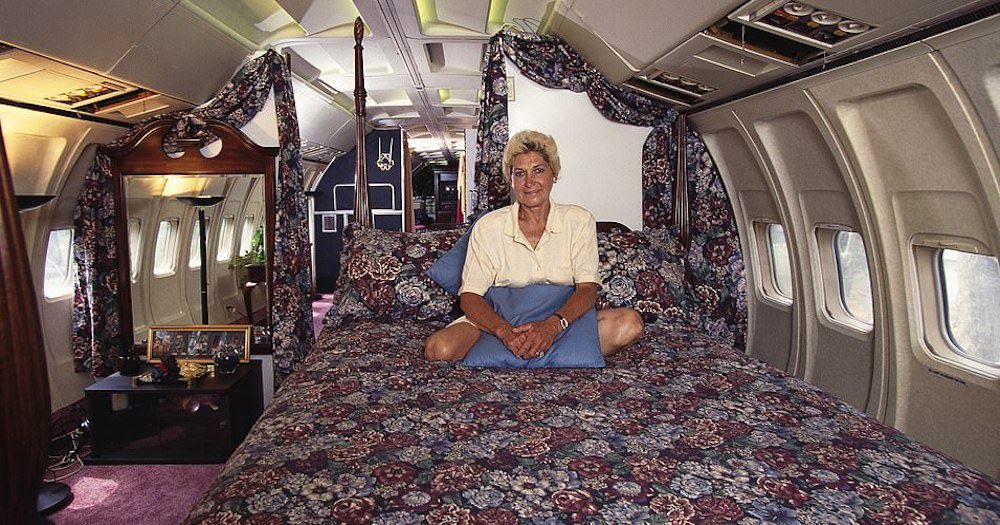 Little Trump: One Granny's Dream Boeing 727 Home