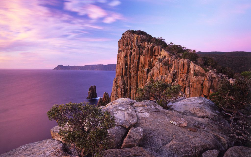 Australia, Tasmania, Tasman National Park, cliffs at Cape Huay, dawn