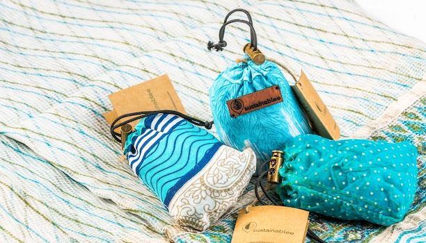 Send Your Mates A Travel Memento Without Even Getting Off The Couch 1 Unmapped Gift Boxes