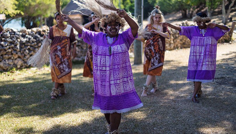 Tropical Vibes: Party Like You're In New Caledonia This Christmas 1 Karryon-New Caledonia-810x460_Diving-into-Kanak-culture-with-We-Ce-Ca-©-Marine-Reveilhac---NCTPS-Nouméa