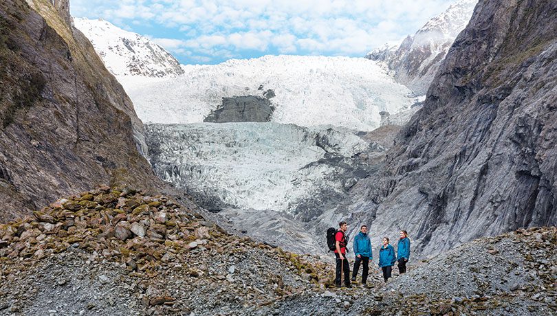 810x460 Franz Josef Glacier Guides Hero High Res CMYK 5707 Sth Island