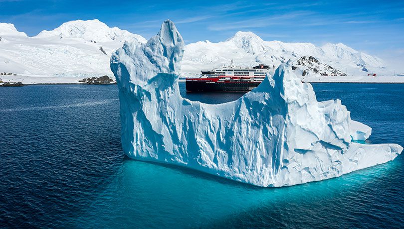 810x460 MS Roald Amundsen Antarctica HGR 142136 Photo Dan Avila