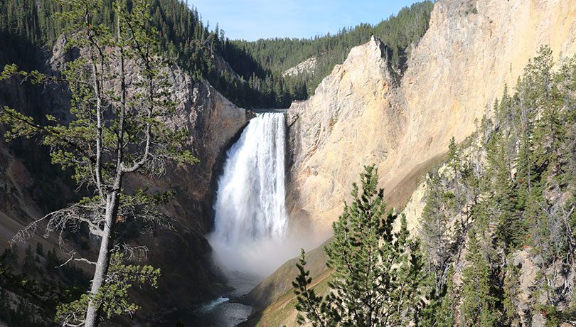 Rocky Mountains and The Great Plains: Road Trippin' USA 8 810x460 Yellowstone Wyoming ©Talia Salem40