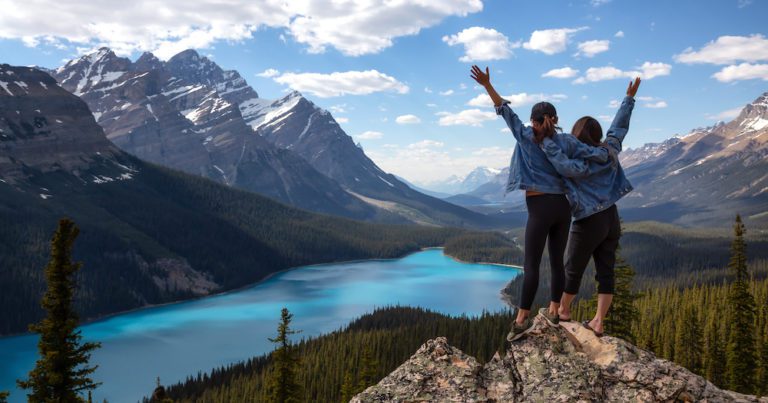 Two lucky agents have won themselves an epic trip thanks to Air Canada