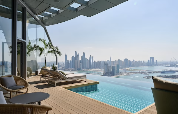 AURA, Dubai