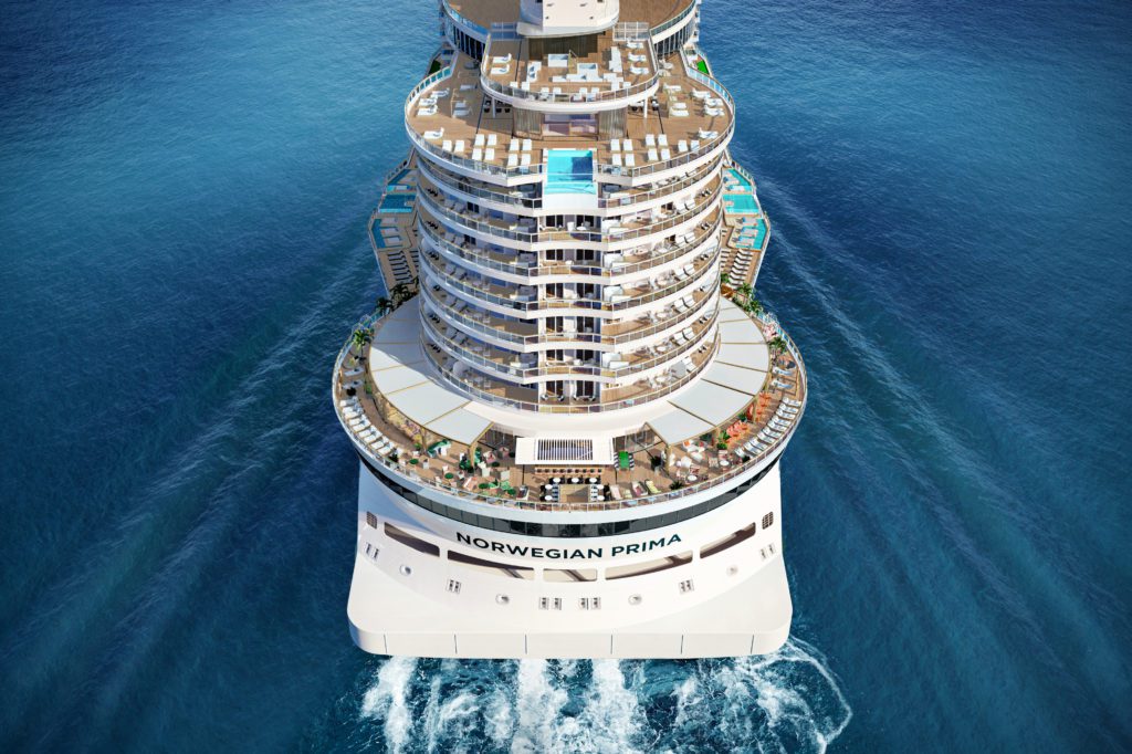 Katy Perry and Prima Partners: Eamonn Ferrin, VP, NCL International business 2 Norwegian Prima aerial stern 1