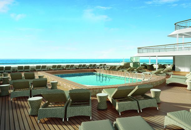Katy Perry and Prima Partners: Eamonn Ferrin, VP, NCL International business 4 Norwegian Spirit Spice H20
