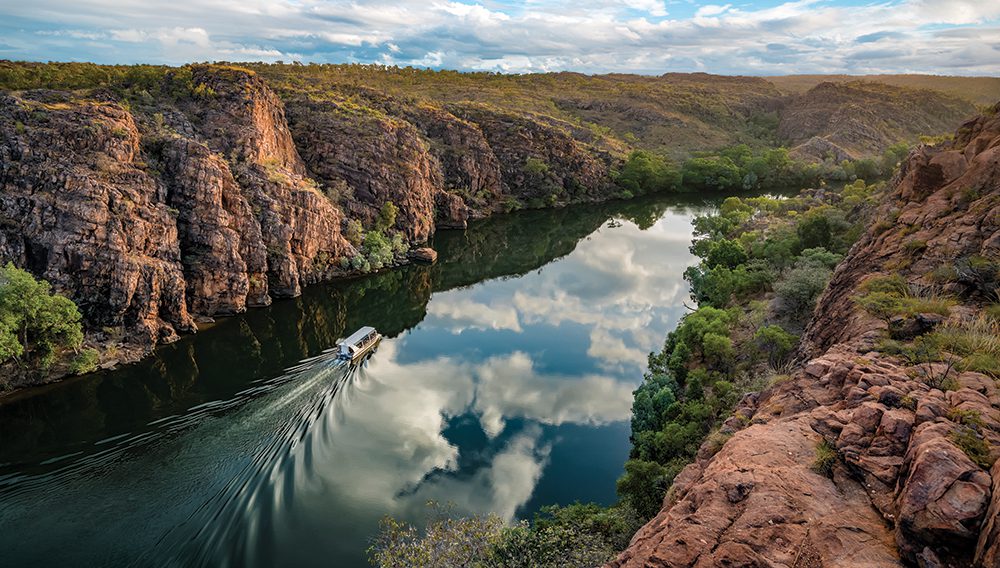 Off Train Experiences are also provided including a Nitmiluk First Gorge Art Cruise in Katherine, when travelling on The Ghan.