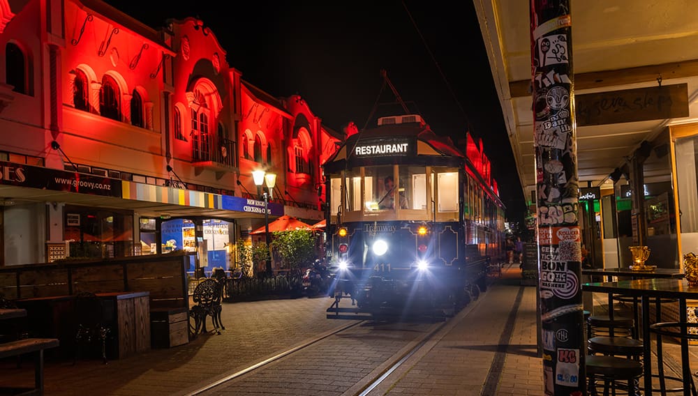 If you seek a mix of the old and the new, The Christchurch Tramway Restaurant dinner tour incorporates fabulous dining with sightseeing showcasing the city's vibrancy and heritage