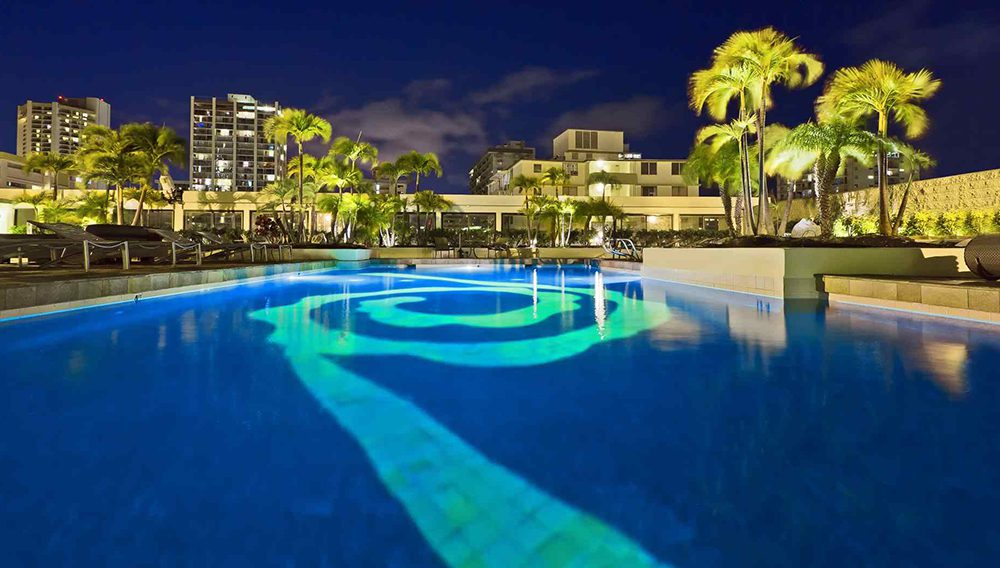 The Travel Junction spills the beans on their ultimate Hawai'i must-dos 2 Hilton Waikiki Beach