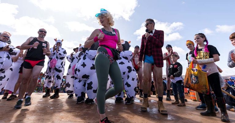 Yo Mundi! Outback NSW’s biggest music fest revs up with 8,000 revellers