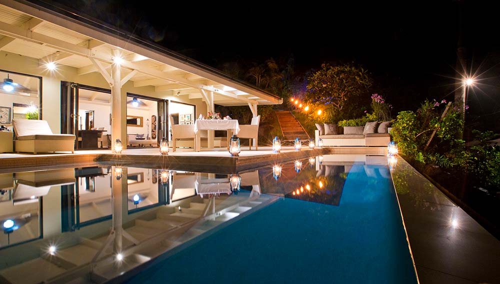 Horizon Villa night