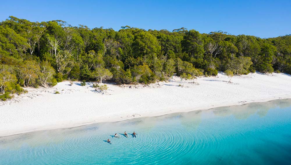Lake McKenzie. Image credit Tourism and Events Queensland
