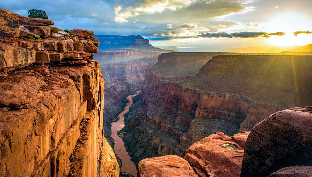 Get your kicks (plus up to 12% commission) & WIN an Epic Prize with The Travel Junction & Visit Arizona 1 Toroweap overlooking Grand Canyon Golden Circle. Image: Arizona Office of Tourism