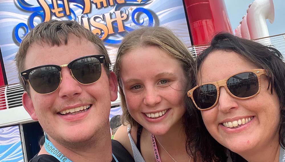 Melbourne travel agency reports record sales for Disney Magic at Sea cruises 1 Lachlan Brooke and Rebecca Mason SET SAIL ON DISNEY WISH