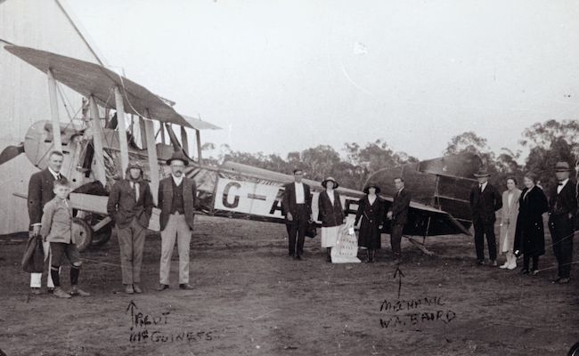 100 years old! Qantas retraces first airmail and passenger service 1 Qantas old