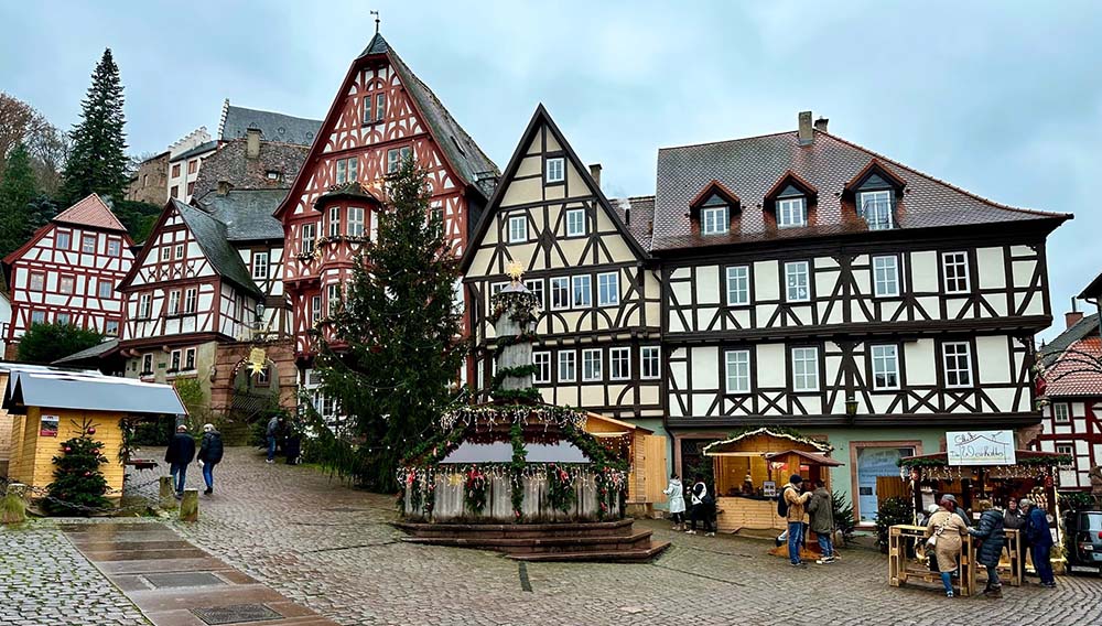 FCTG advisors embark on a festive famil in Germany with Avalon Waterways 3 Christmas Markets in Miltenberg