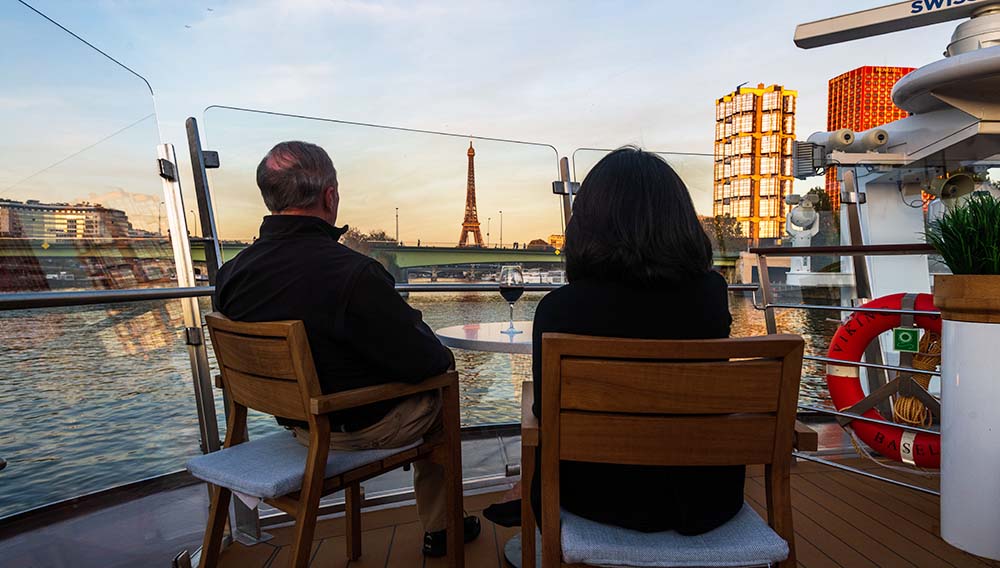 Viking in Paris: New Longship for Seine River to debut in 2025 1 Longships Seine Class Aquavit Paris Eiffel
