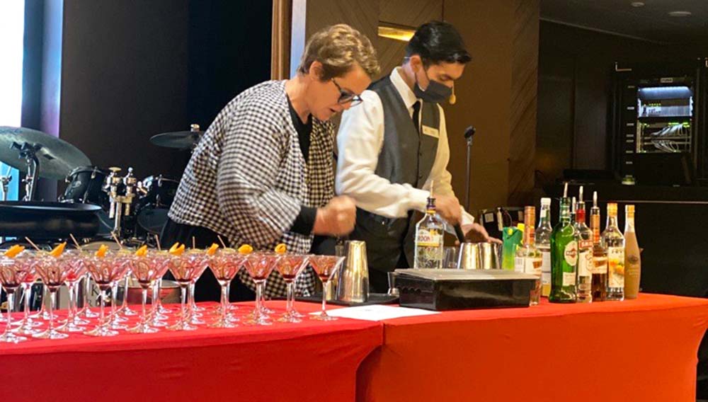 Famil fun: FCTG Independent advisors enjoy the Med with Viking 3 Viking Cocktail Course