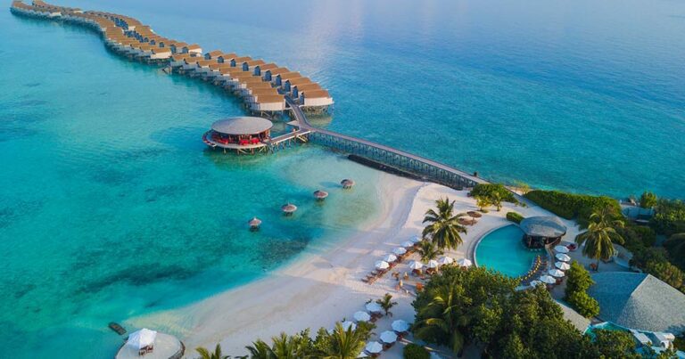 Karryon Top 5 Travel Deals: Trafalgar, Bali, Maldives, Viking + more