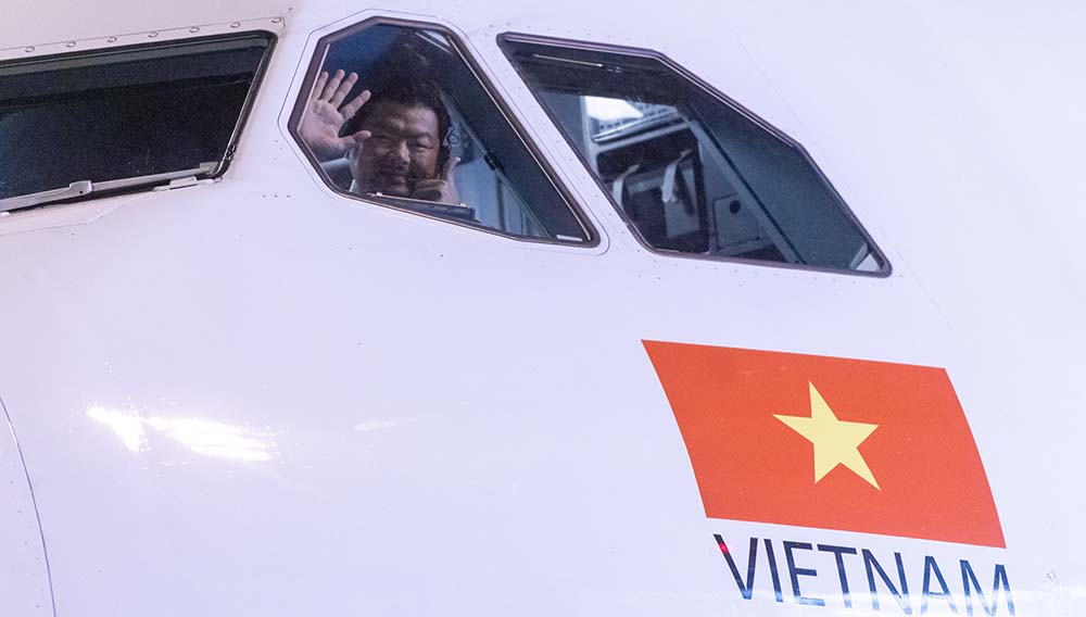 Vietjet pilot MEL