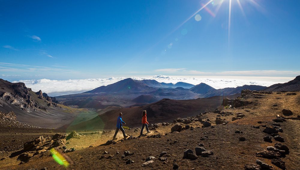 Hiking Haleakala Crater ©Hawaii Tourism Authority (HTA) / Tor Johnson