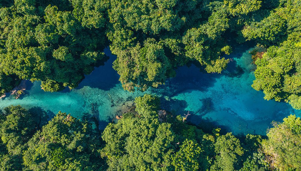 Experience the magic of the Riri Blue Hole ©Vanuatu Tourism Office/ Kersom Richard