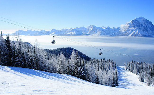 Whoosh! Aussie skiers and snowboarders return to Canada 1 Aussies still love Canadian ski resorts.