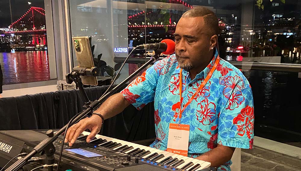 Vanuatu PM: "You don’t need a visa, you can rock up anytime" 3 VAN 3