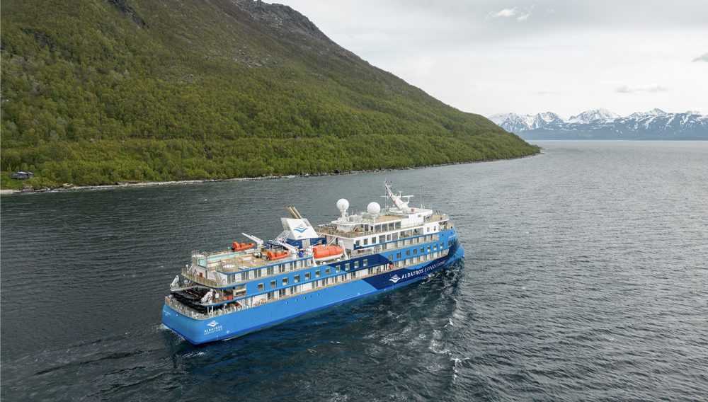 Exclusive: 2-for-1 Arctic & Antarctic expeditions 1