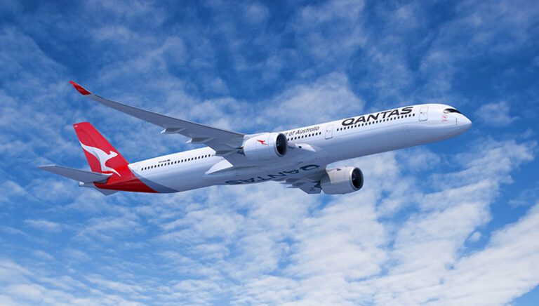 Upgrading: Qantas orders 24 new Dreamliners and A350s to replace A330s