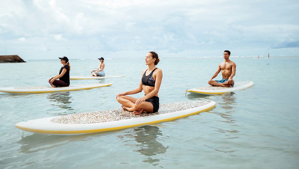 Yoga class at Ala Moana Beach, Oahu ©Hawaii Tourism Authority (HTA) / Ben Ono