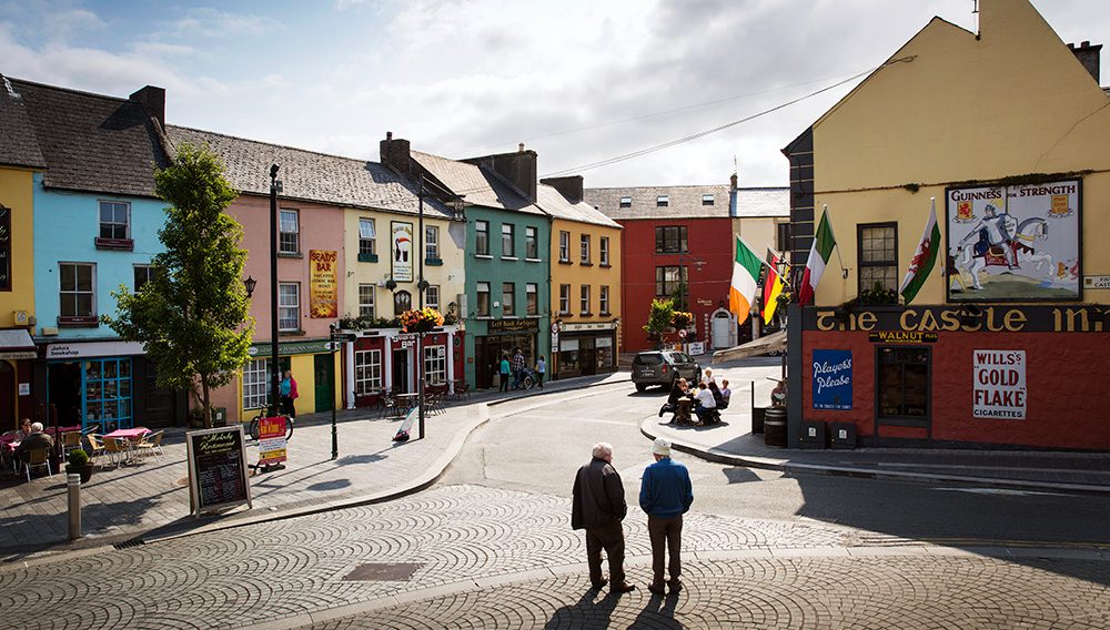 Soak up the scenery from behind the wheel and explore Ireland’s Hidden Heartlands by car. Image: Athlone, County Westmeath