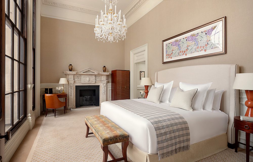 Raffles London at The OWO Churchill Suite bedroom