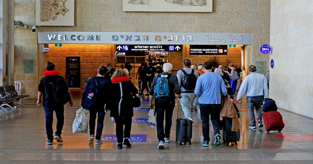 Israel at war: travel advice, tour operator updates, airline reactions, airport & border status