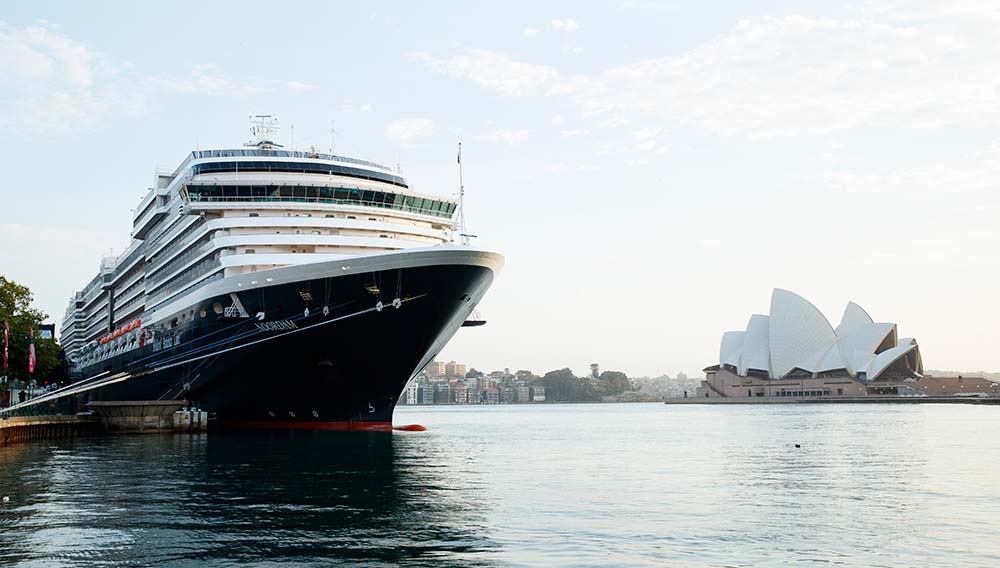 HAL serves up Aussie brand campaign as Noordam returns for local cruise season 1 Holland America Line Noordam Sydney Pickleball © Salty Dingo 2023 AC 2023.1112.062934