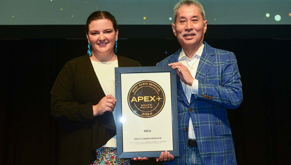 Rex Chairman Accepts Award for South Pacifics Best Cabin Service