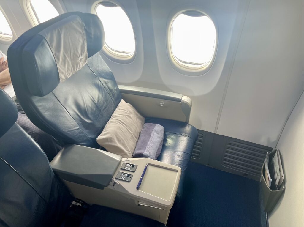 3 reviews in 1: Air Vanuatu flight test - Business Class - Port Vila to SYD (+ BNE & MEL) 3 Air Vanuatu Business Class