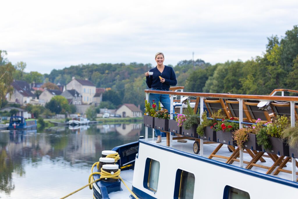 Barge cruising