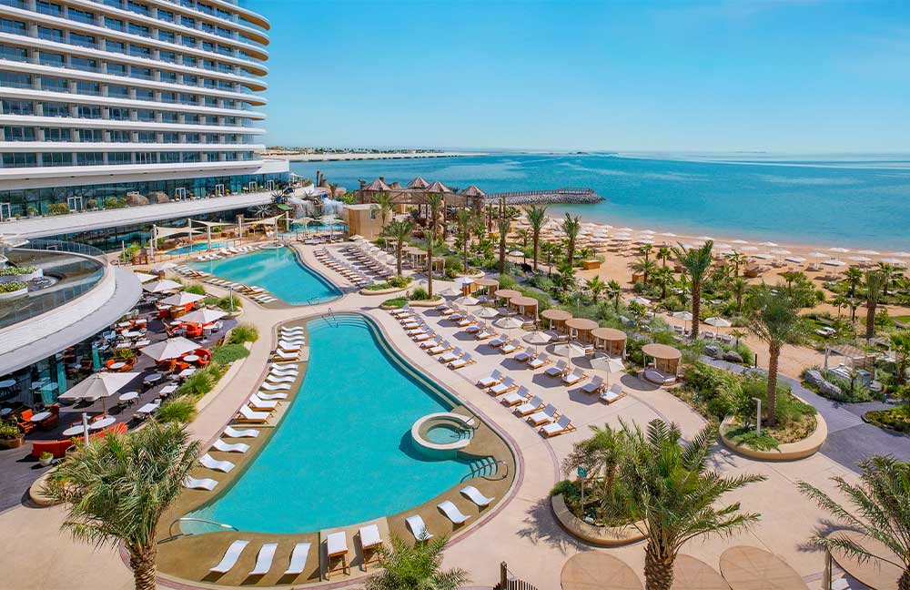 Outdoor-pool-area-at-Waldorf-Astoria-Lusail-Doha