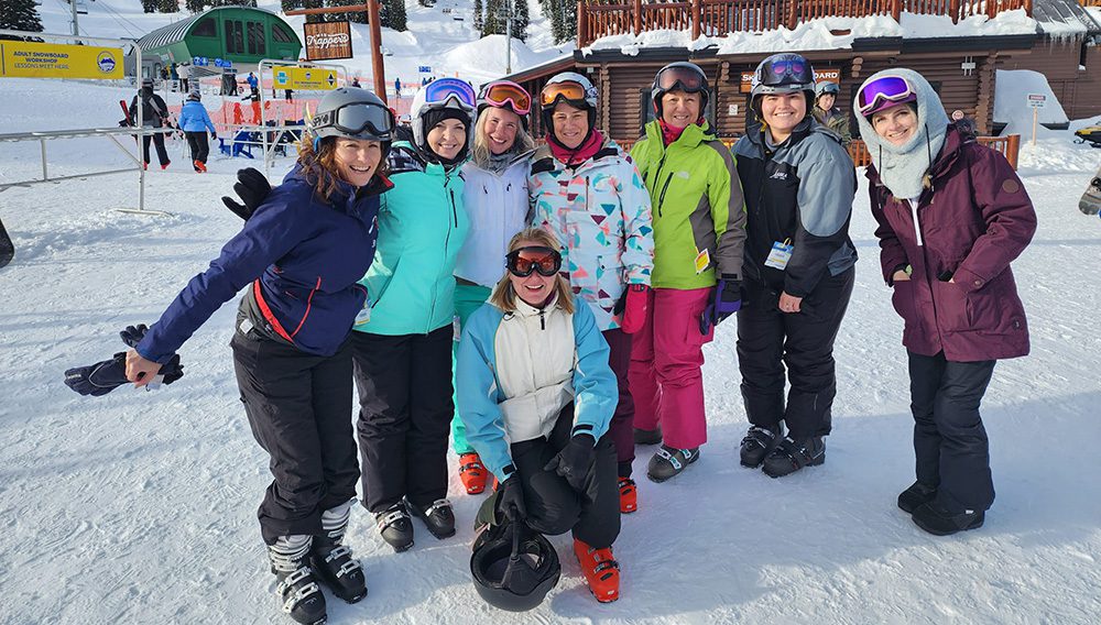 Sno'n'Ski Holidays 2024 Mega Famil group in Banff Sunshine Village.